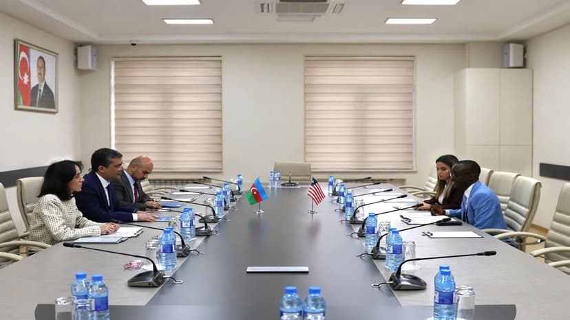 Əhməd İsmayılov Liberiyanın informasiya nazirinin müavini ilə görüşdü (FOTO)