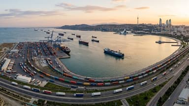 Xəzərin o tayından Bakıya uzanan yol: Azərbaycan yeni logistika xəritəsinin mərkəzində