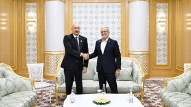 İlham Əliyevin İran Prezidenti ilə görüşü keçirildi (YENİLƏNİB)