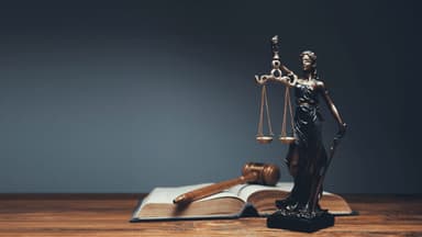 İşə düzəltmək və sürücülük vəsiqəsi almaq vədi ilə 3 200 manatlıq dələduzluq