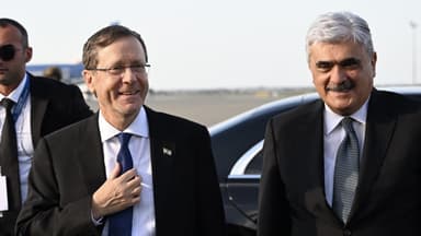 İsrail Prezidenti İsxak Hersoq Azərbaycana səfərə gəldi (FOTO)