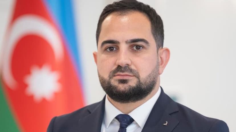 Elgün Məhəmmədəlizadə özünə yeni köməkçi və müşavir təyin etdi (FOTO)