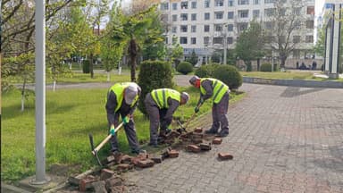 Lənkəranda parkda işlədilər fəhlələrin maaşı verilmədi - Şirkət cərimələndi (FOTO)