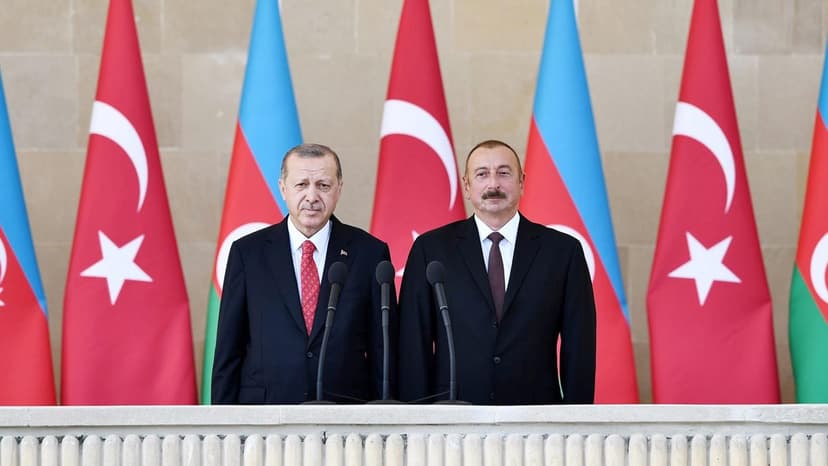 İlham Əliyev Respublika Günü münasibətilə Ərdoğanı təbrik etdi