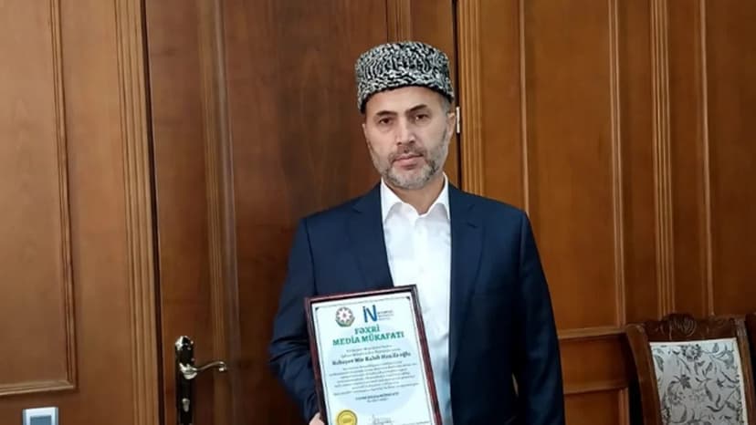 "Bibi Heybət"in imamı apellyasiyada da uduzdu - Diplom tələbi rədd edildi