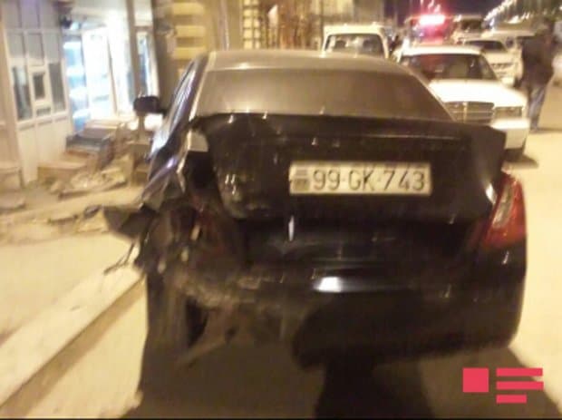 Bakıda 10 maşın toqquşdu: ölən var - FOTOLAR