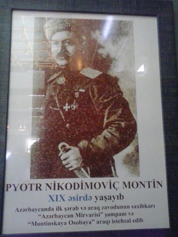 Bakıda Andranikin şəkli olan pab varmış - FOTOLAR