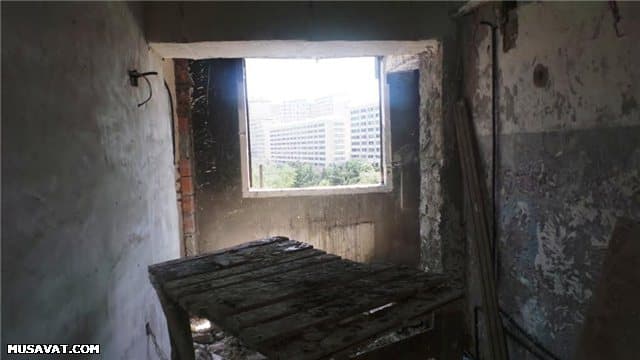 Jurnalistlərin buraxılmadığı yanan binada nə baş verir? - FOTO/VİDEO