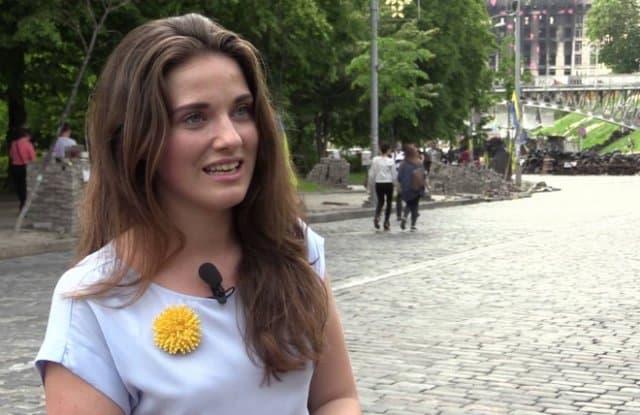 Saakaşvilinin 25 yaşlı cazibədar müavini - FOTOLAR