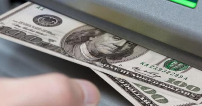 Bakıda dollar dəyişən bankomat quraşdırıldı