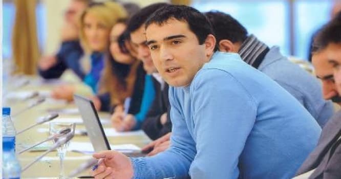 Bakıda jurnalistin atasını maşın vurdu: vəziyyəti ağırdır