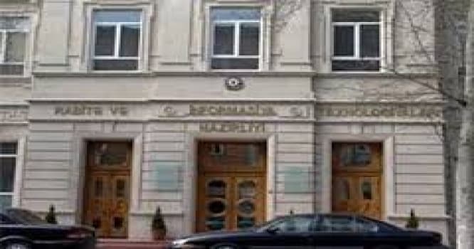 Daha bir məmur işdən çıxarıldı