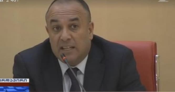 Gürcüstan parlamentində azərbaycanlı deputatın erməni separatçıya ETİRAZI