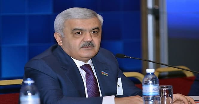 Rövnəq Abdullayev AFFA prezidentliyinə namizəd oldu