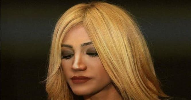 “Məmurlara salam verməyə utanıram...” - Röya