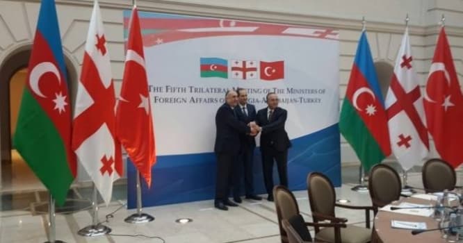 Azərbaycan, Türkiyə və Gürcüstan XİN rəhbərlərinin görüşü başlayıb