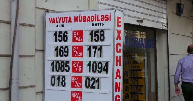 Ölkə növbəti devalvasiyanın astanasında