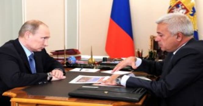 Putin neft bosslarını Kremlə yığır, Vahid Ələkbərov narazıdır