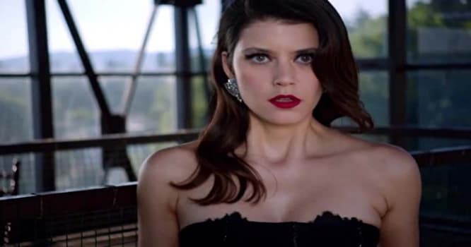 Beren Saatdan Ərdoğan hakimiyyətinə sərt tənqid - Video