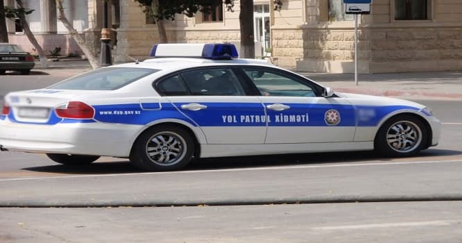 Yol polisləri özləri niyə qayda-qanuna məhəl qoymurlar? - VİDEO