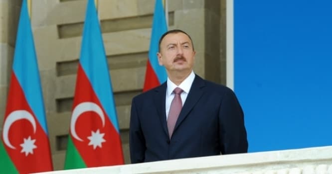 İlham Əliyev hərbiçiləri təltif etdi - 3 nəfəri ölümündən sonra