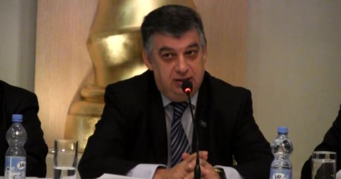 "5000 dollara qədər kreditlər 1.05-lə qaytarıla bilər" - Deputat