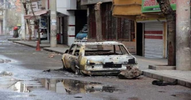 Diyarbəkirdə şiddətli toqquşma: 3 polis yaralanıb
