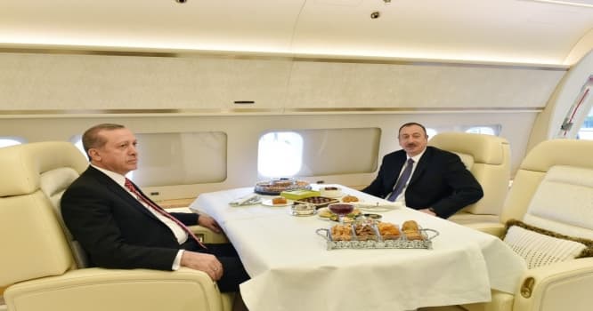 Prezidentlər çay süfrəsi arxasında - TƏYYARƏDƏ + FOTOLAR