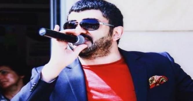 Azərbaycanlı müğənni nişanlandı - FOTO