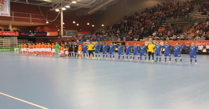 Azərbaycan Hollandiyaya 5 qol vurub mundialın qapısını araladı - VİDEO