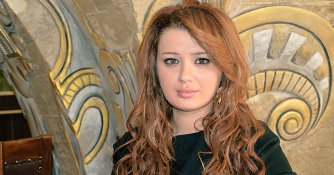 Azərbaycanlı model özündən 20 yaş böyük məmura ərə gedir - FOTOLAR
