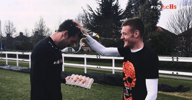Tanınan futbolçular yumurta ilə "Rus ruleti" oynadılar - VİDEO