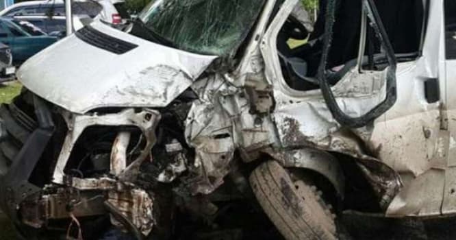 Bakıda şagirdləri daşıyan mikroavtobus qəzaya düşdü: yaralılar var