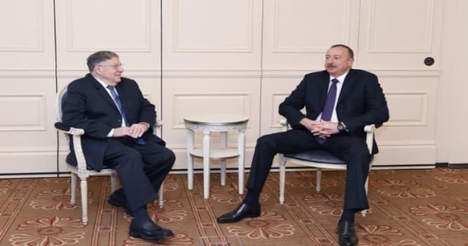 Prezident sabiq qubernatorla görüşdü