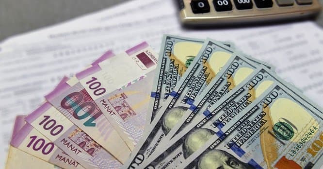 Dolları olanlara pis xəbər: manat 30% bahalaşacaq