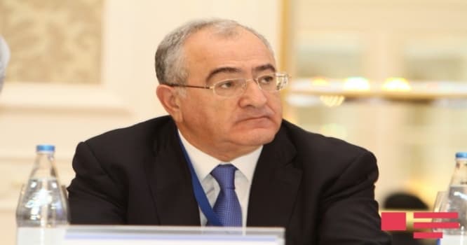 “Bankların yalnız dollarla kredit təklif etməsi insan hüquqlarına ziddir”- Ali Məhkəmənin sədri