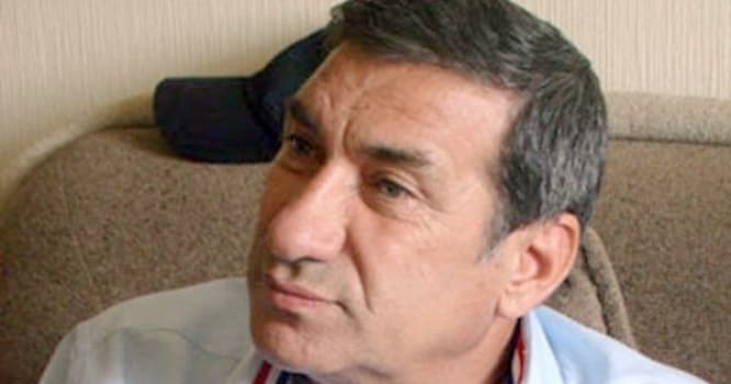 "Yaltaqlar üzüşağı gülür" - Arif Quliyev