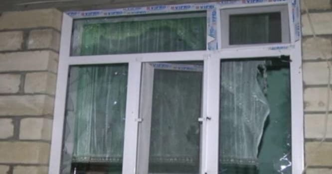 Füzulidə evə top mərmisi düşdü: dinc sakin yaralandı