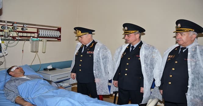 Ermənilər cəbhədə polisi ağır yaraladı