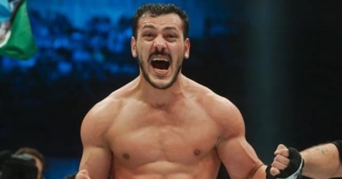 Zabit Səmədov Qarabağda döyüşmək üçün Bakıya gəldi