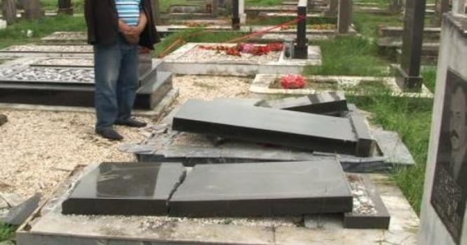 Baş daşlarını sındıran şəxs tutuldu - Astarada