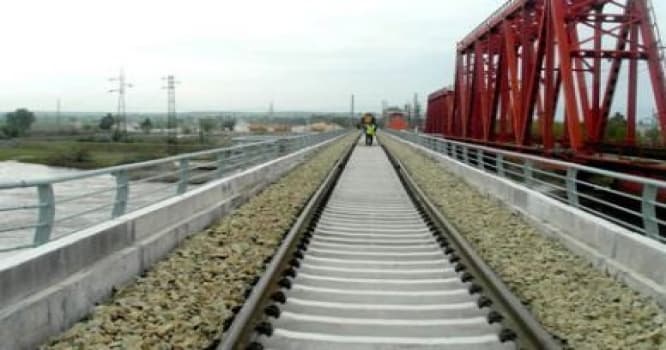 Azərbaycanla İran arasında dəmir yolu körpüsü