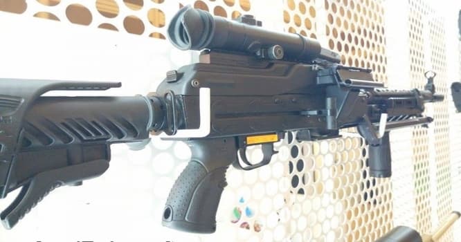 Azərbaycanın yeni avtomatı AZ-7,62 + Foto