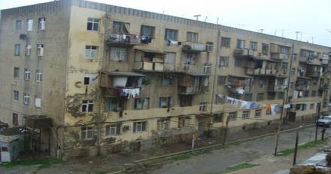 Yataqxanalarda yaşayan ailələrə 45 min manatın verilməsinə başlandı