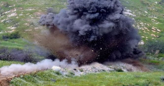 Ermənilərin hərbi avtomobili özlərinin basdırdığı minaya düşdü - MN