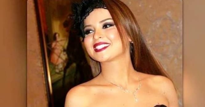 Azərbaycanlı müğənninin sinə dekoltəsi - FOTOLAR