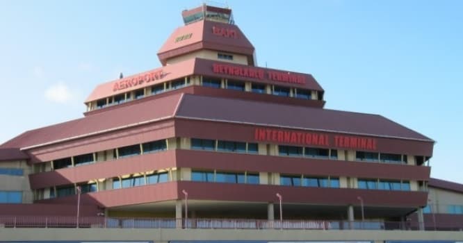 Bakı aeroportunda silahlı şəxslər YAXALANDI