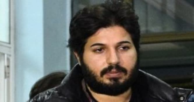 Rza Zərrabı ayaqları zəncirli hakim qarşısına gətirdilər