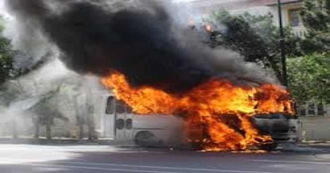 Bakıda avtobus yandı