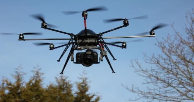 Azərbaycan telekanalı Türkiyədən 45 min dollarlıq helikopter gətirdi